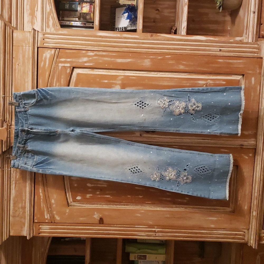Together Blue Jeans ❤ Size 6 Gorgeous Light Fade Flower Sequence Cutout